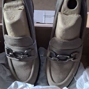 Vaneli Beige Loafers with Silver Chain
